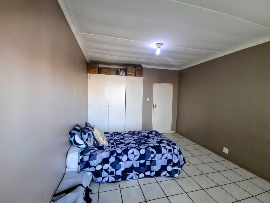 1 Bedroom Property for Sale in Quigney Eastern Cape